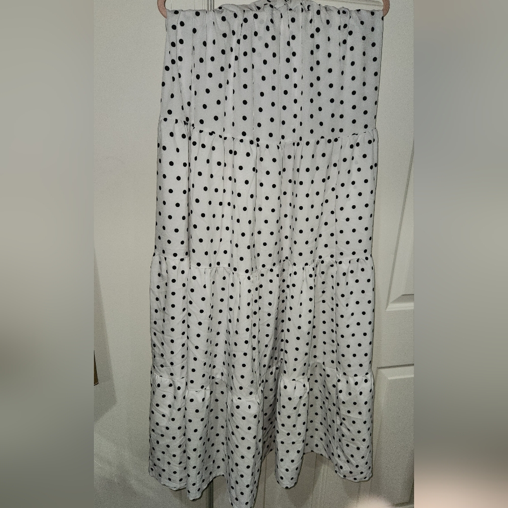 FINAL PRICE!! 2 PIECE POLKA DOT SKIRT SET !! - Picture 2 of 5